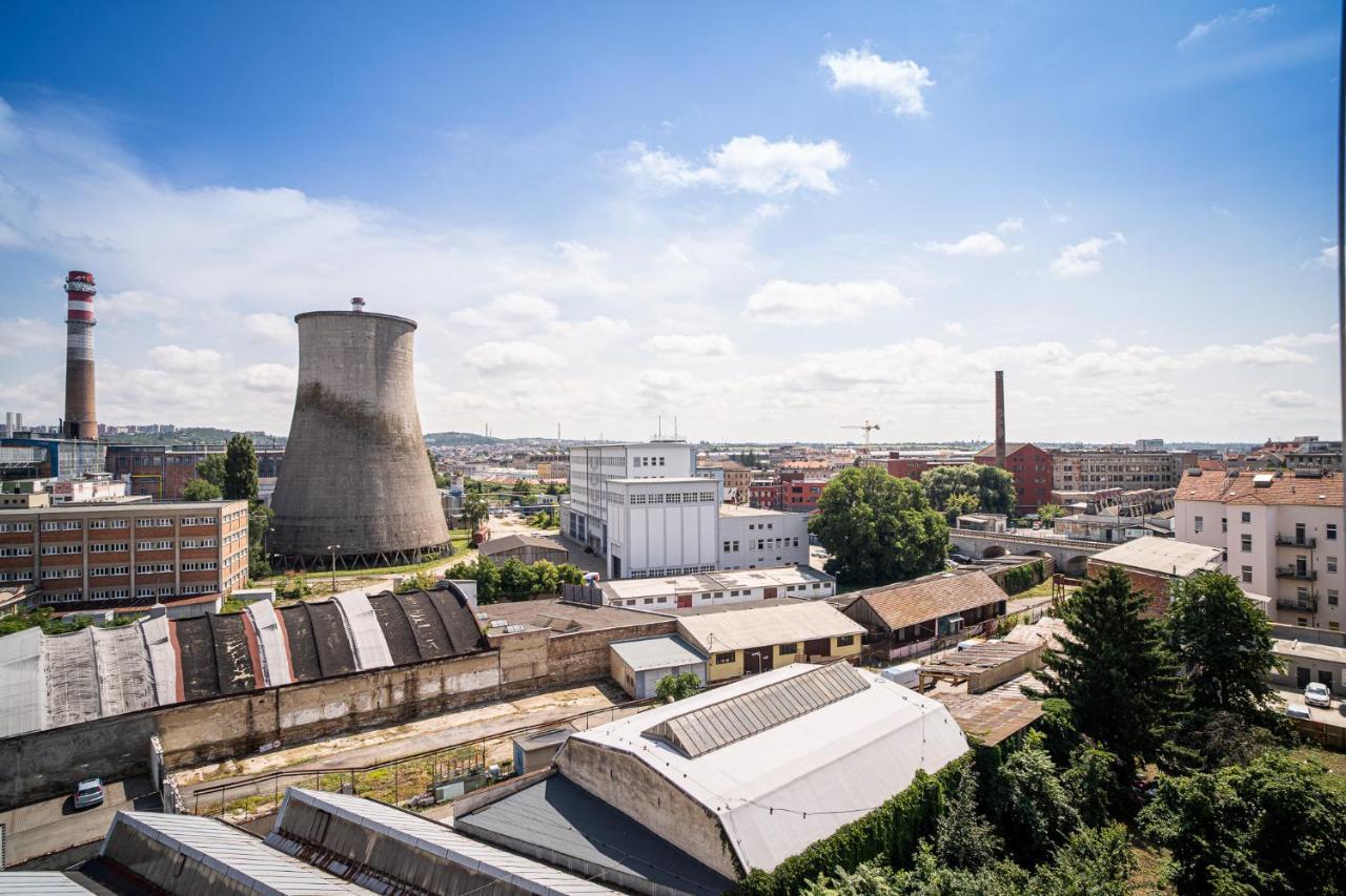Zeppelin Studio With An Industrial View - Brno Appartamento Esterno foto