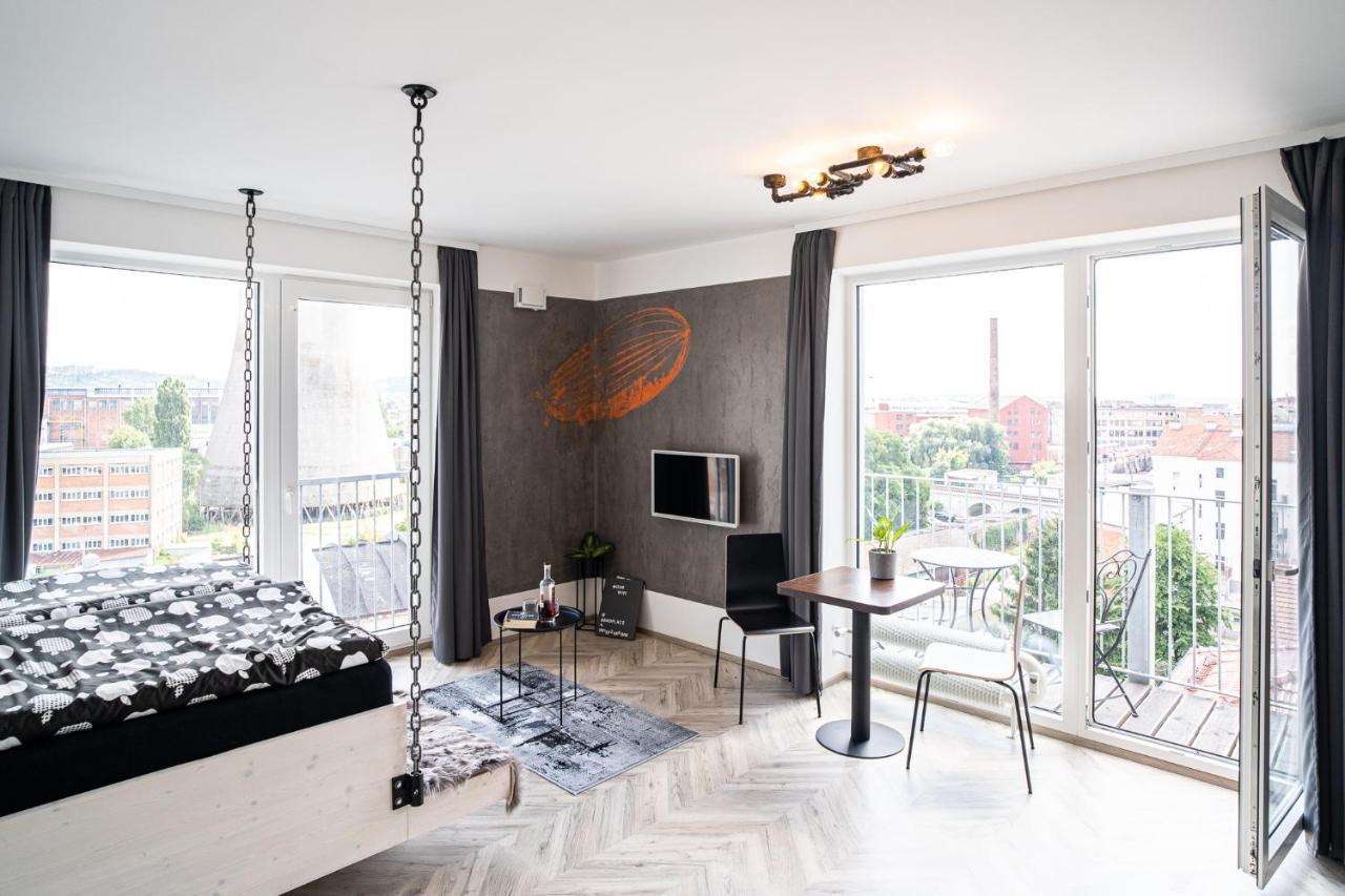 Zeppelin Studio With An Industrial View - Brno Appartamento Esterno foto